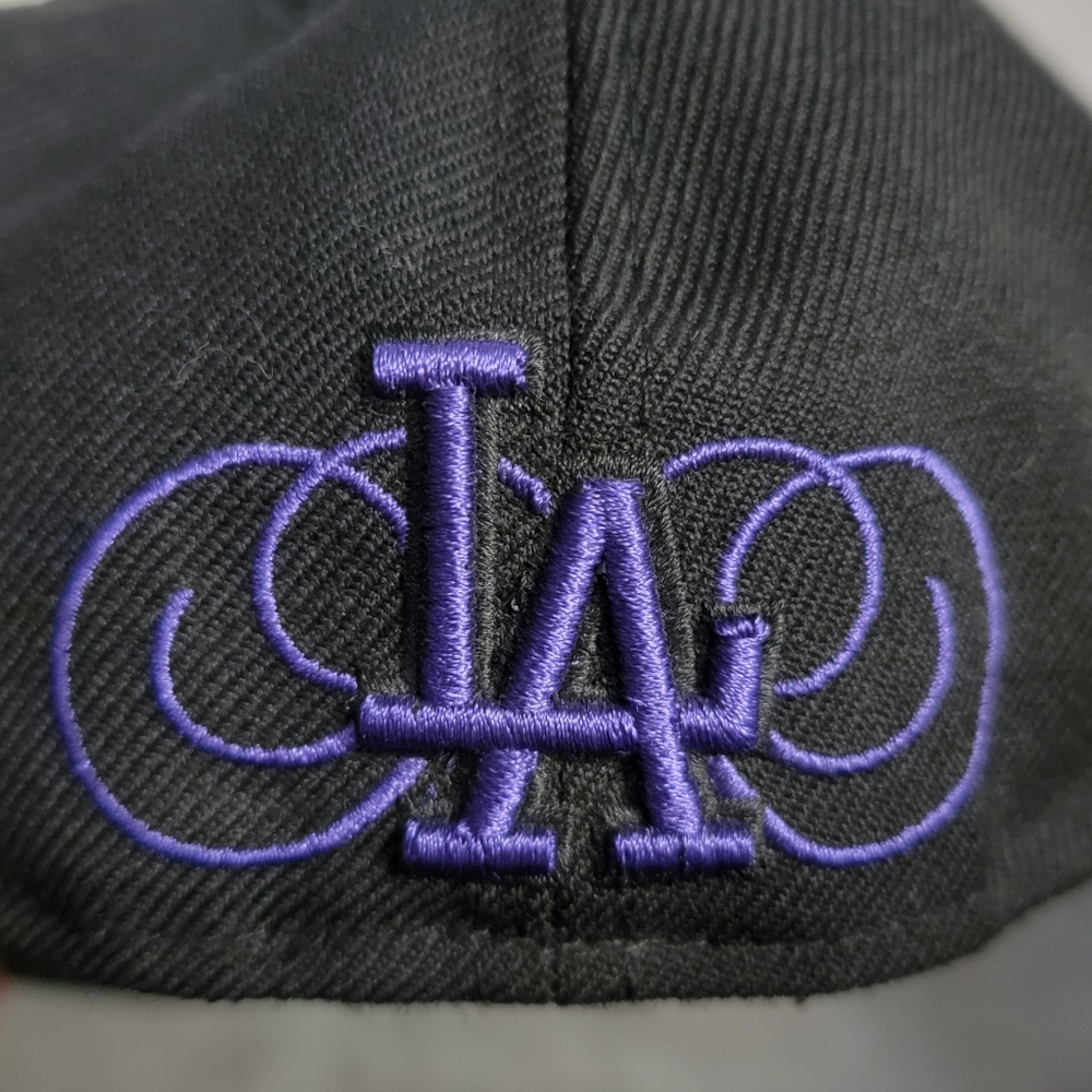 Los Angeles Dodgers New Era Black, Purple Script 59FIFTY Fitted Hat, size 7 1/4 - Picture 3 of 6